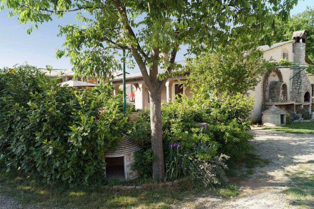 Apartman Eric Apartment Pula Bagian luar foto