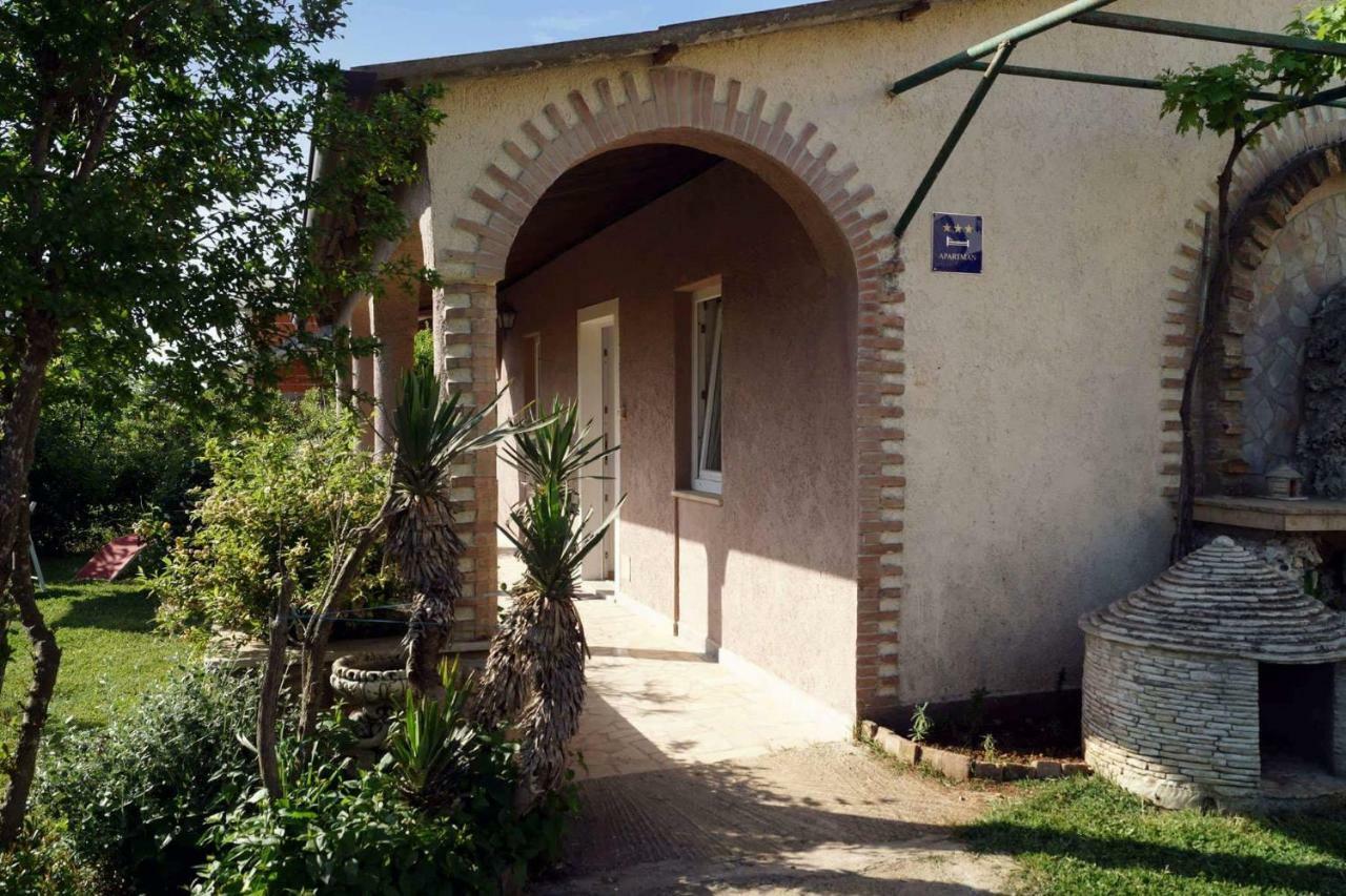 Apartman Eric Apartment Pula Bagian luar foto